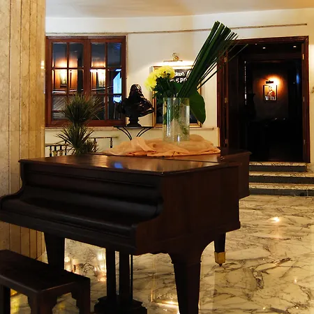 Shepheard Hotel-2